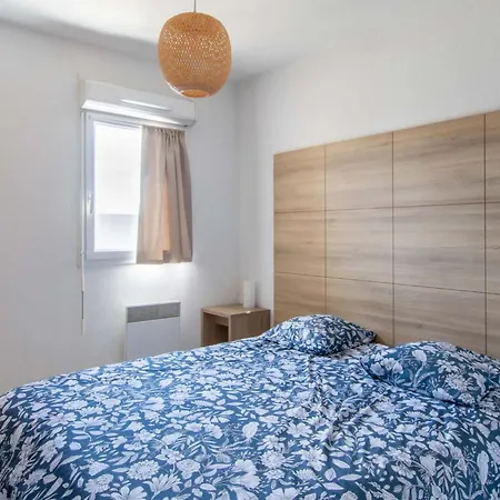 Cap Camargue F By Interhome